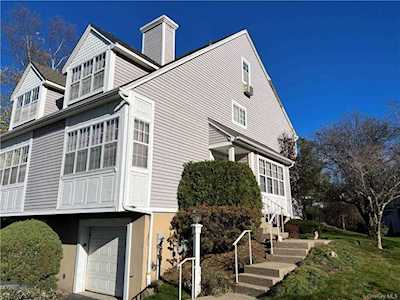 18 Roundtop Road Yonkers, NY 10710