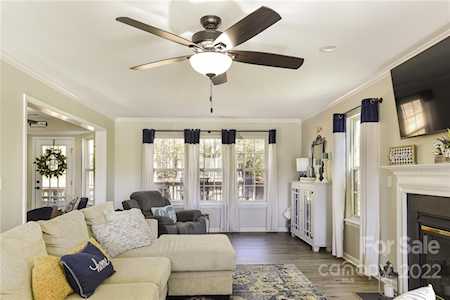 782 Knightswood Rd Fort Mill, SC 29708