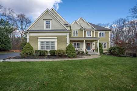 9 Laurel Ridge Ln Shrewsbury, MA 01545