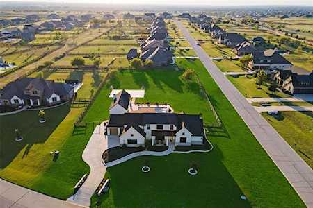 200 Sutherland Cres Northlake, TX 76247