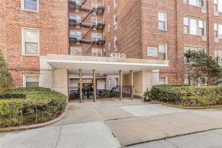 4320 E Van Cortlandt Park Avenue #3A Bronx, NY 10470