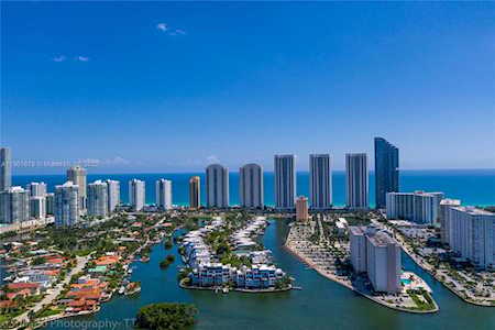 377 Poinciana Dr #1116 Sunny Isles Beach, FL 33160