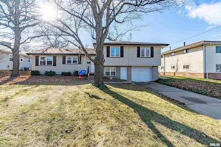 2406 W Newman Parkway Peoria, IL 61604