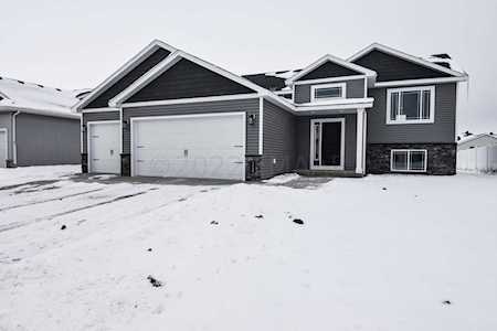 1118 26th Ave W West Fargo, ND 58078