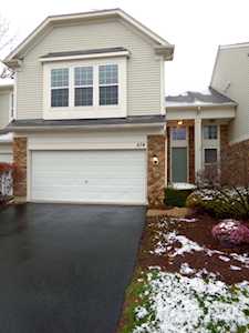 674 Pointe Dr Crystal Lake, IL 60014