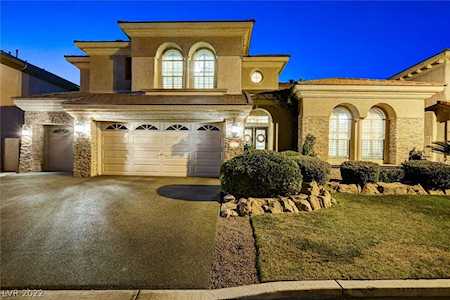 2827 Middle Earth St Las Vegas, NV 89135