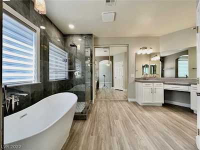 10851 Vemoa Dr Las Vegas, NV 89141