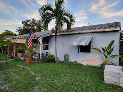 1516 NE 2nd Ave Fort Lauderdale, FL 33304