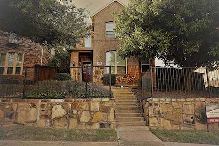 2440 Sunderland Lane Lewisville, TX 75067