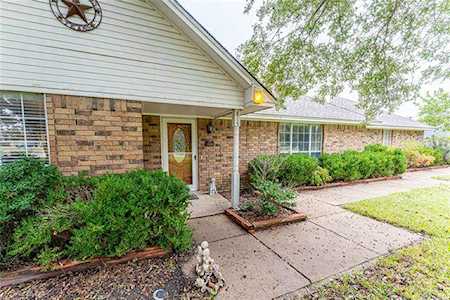 815 Shady Brook Lane Red Oak, TX 75154