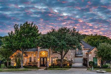 2022 Stone Canyon Court Arlington, TX 76012