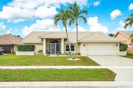 6425 Hudson Bay Lane Lake Worth, FL 33467