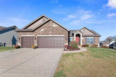 200 Lonepine Dr Wentzville, MO 63385