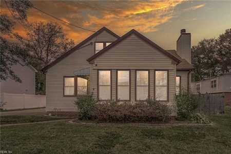 2324 Greenwood Dr Portsmouth, VA 23702