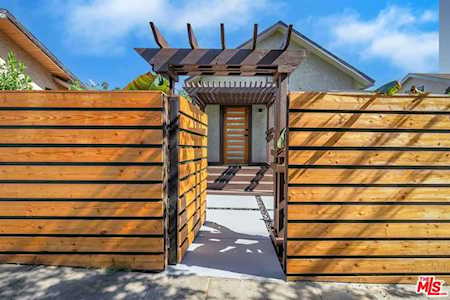 1238 N Virgil Ave Los Angeles, CA 90029