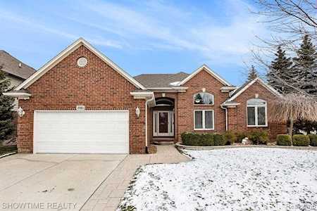49084 Kilkenny Macomb, MI 48044