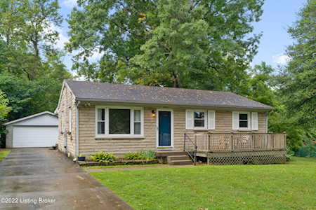 5606 Count Fleet Dr Louisville, KY 40272