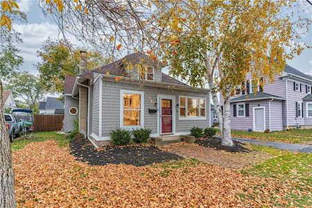 9 Francis St Warwick, RI 02904