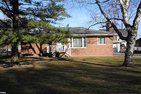 23311 Shepherd Macomb Twp, MI 48042