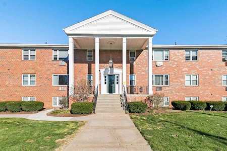 139 Regency Park Dr #139 Agawam, MA 01001