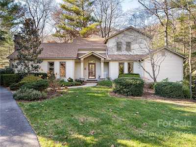 452 Sondley Woods Place Asheville, NC 28805