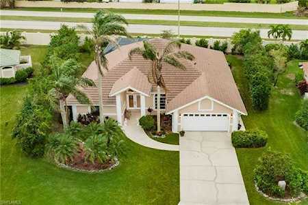 28962 Seton Ct Bonita Springs, FL 34134