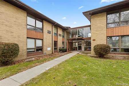 1545 Cherboneau Pl St #41 Detroit, MI 48207