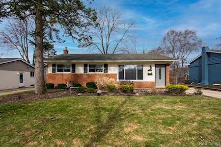 531 Elizabeth St Rochester, MI 48307
