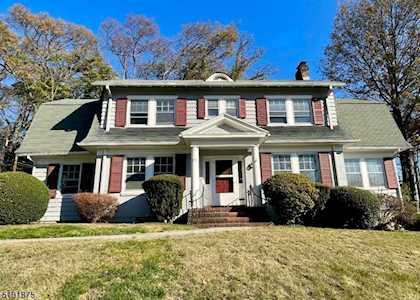 221 Highland Rd South Orange Village Twp., NJ 07079