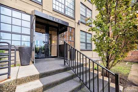 6533 E Jefferson Ave #135 Detroit, MI 48207