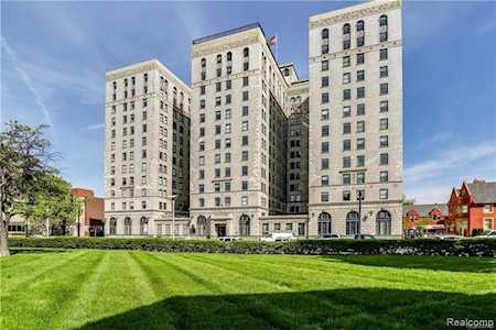 15 E Kirby St Apt 406 Detroit, MI 48202