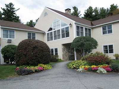 332 Parkside Rd #Unit 8 New London, NH 03257