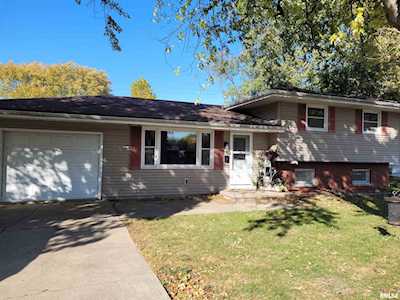 143 W Bond St Morton, IL 61550