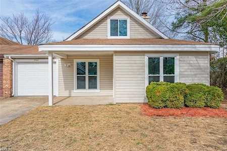 3944 Sunstream Parkway Virginia Beach, VA 23456