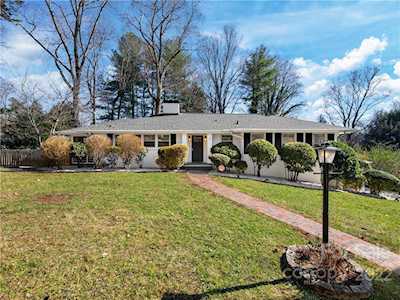 2 Bevlyn Dr Asheville, NC 28803