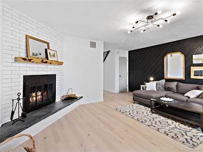2960 Glenwood Dr Boulder, CO 80301