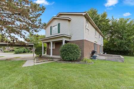 1985 Peerce Canton Twp, MI 48187
