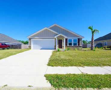 27 Partridge Lane Freeport, FL 32439