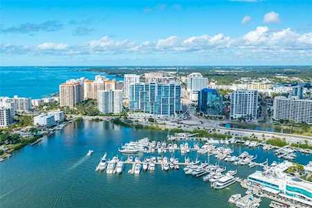1155 N Gulfstream Ave #207 Sarasota, FL 34236
