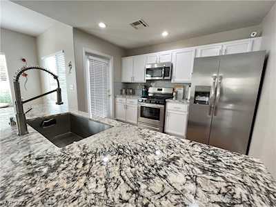 10010 Benjamin Nicholas Place #103 Las Vegas, NV 89144