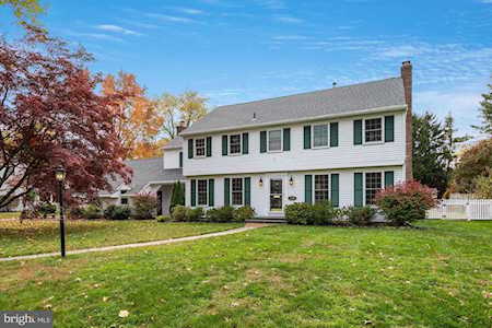740 Paddock Path Moorestown, NJ 08057