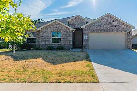 1013 Larch Lane Denton, TX 76209