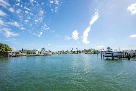 11655 3rd St E #17 Treasure Island, FL 33706