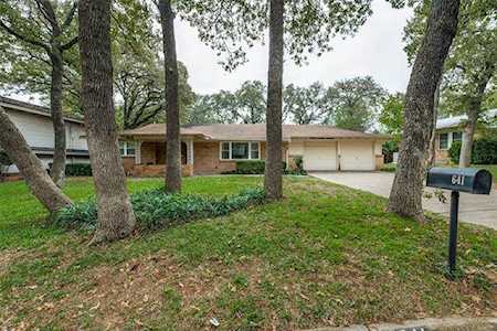 641 Ponderosa Drive Hurst, TX 76053