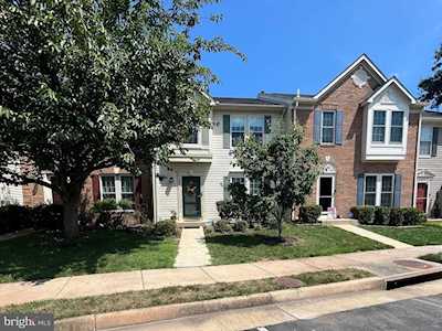 6871 Ridge Water Ct Centreville, VA 20121