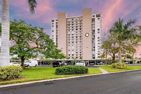 7300 Sun Island Dr S #804 South Pasadena, FL 33707