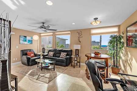 935 Genter St #207 La Jolla, CA 92037