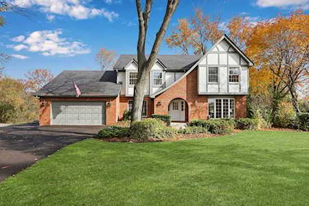 1979 Red Fox Ln Green Oaks, IL 60048
