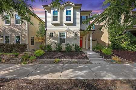 21438 Harmony Village Dr Escondido, CA 92029