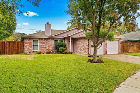 503 British Court Arlington, TX 76002